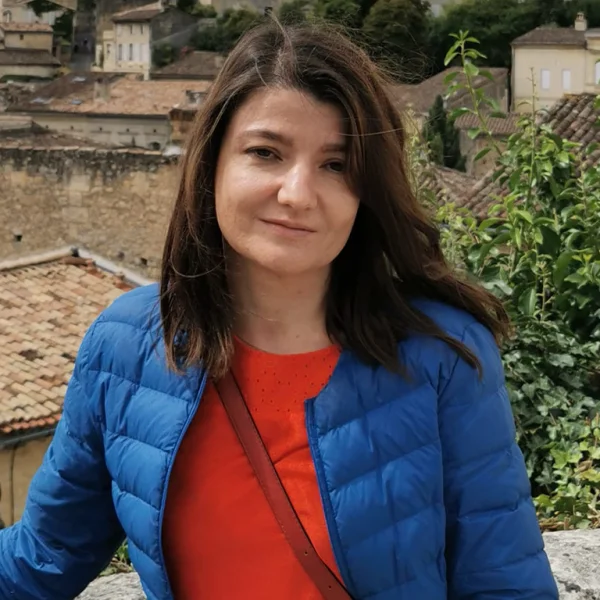 Mihaela VLĂDULESCU
